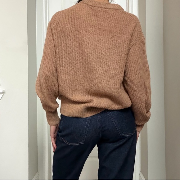 Everlane Women's Alpaca Cocoon Tan Crew Neck Sweater - Picture 4 of 11